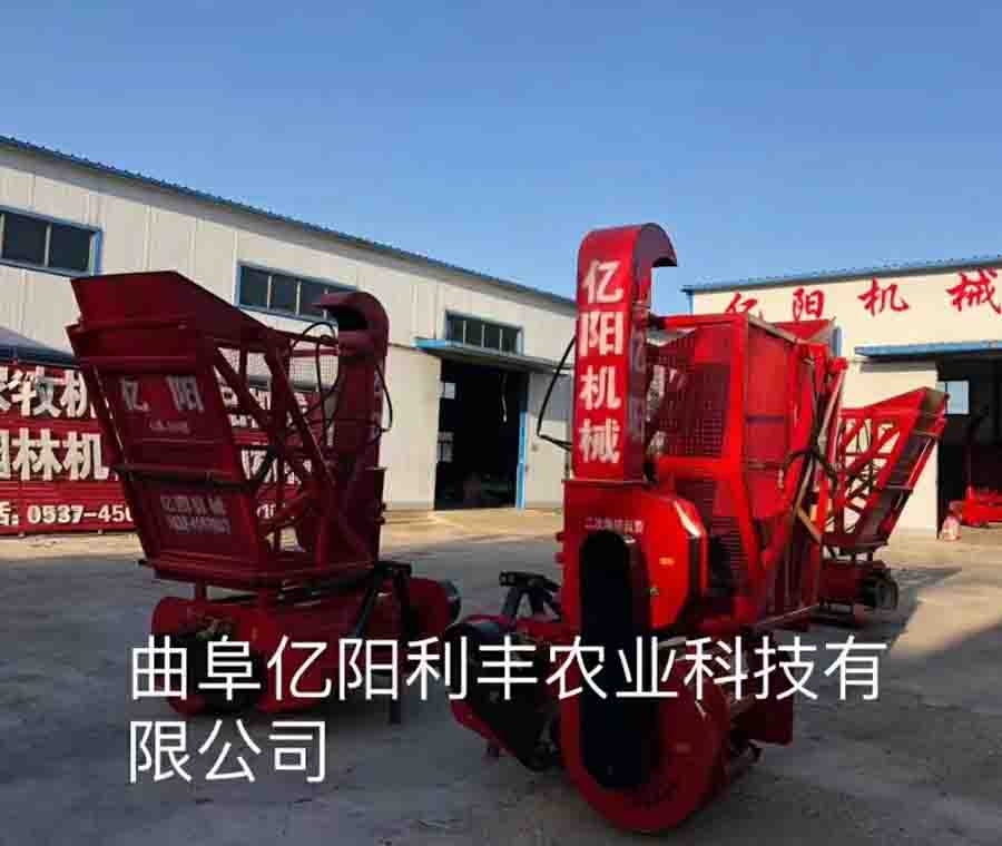 鍘草機